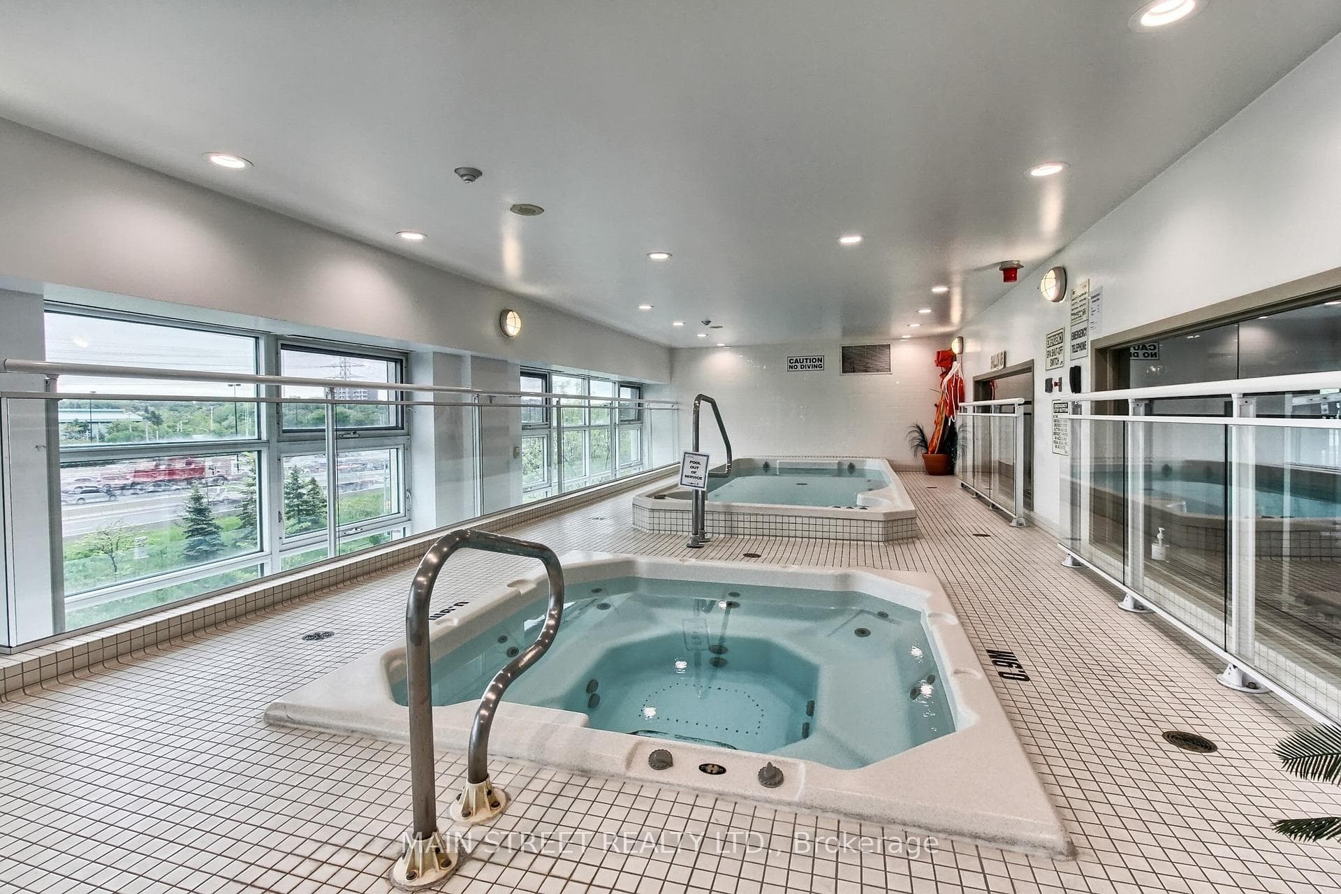 2067 Lake Shore Boulevard Unit 405 photo 29