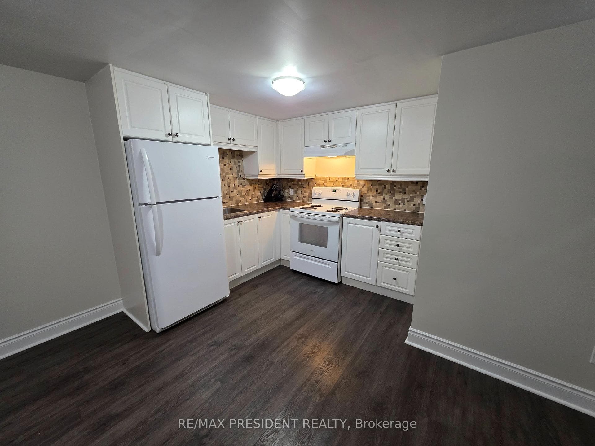 2280 Mountainside Drive Unit Lower photo 11