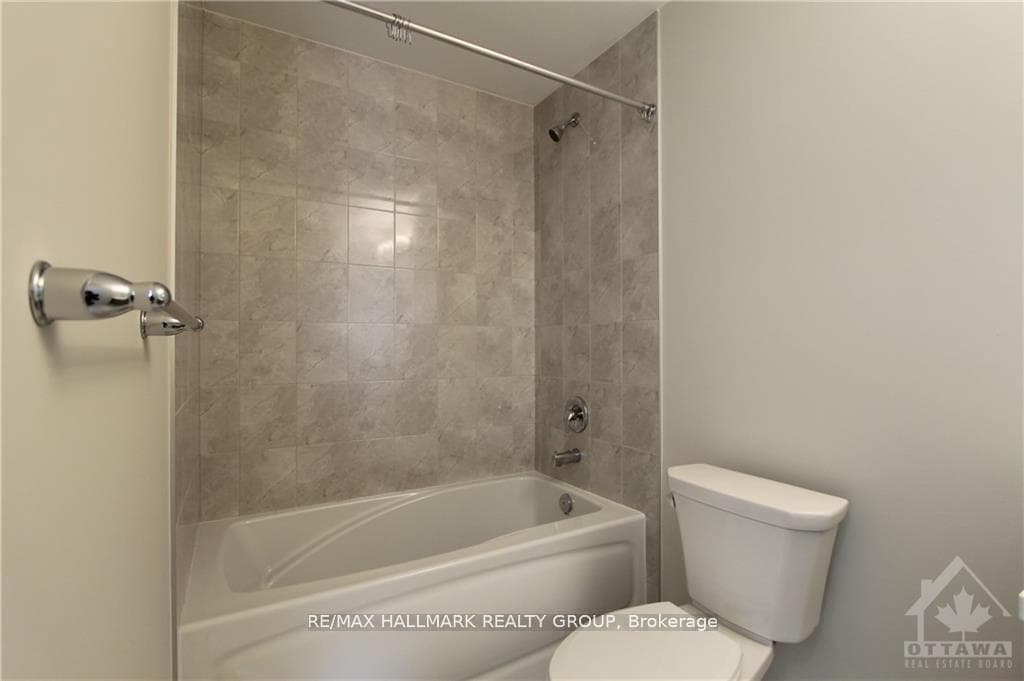 1350 Hemlock Road Unit 412 photo 12