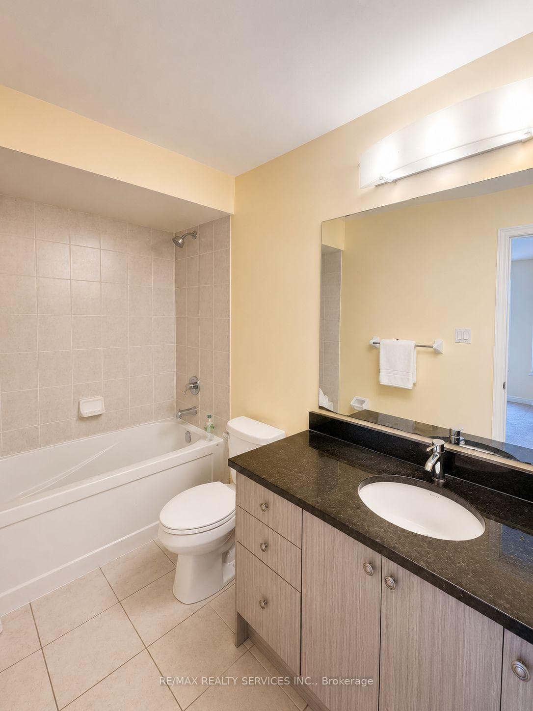 81 Folgate Crescent photo 18