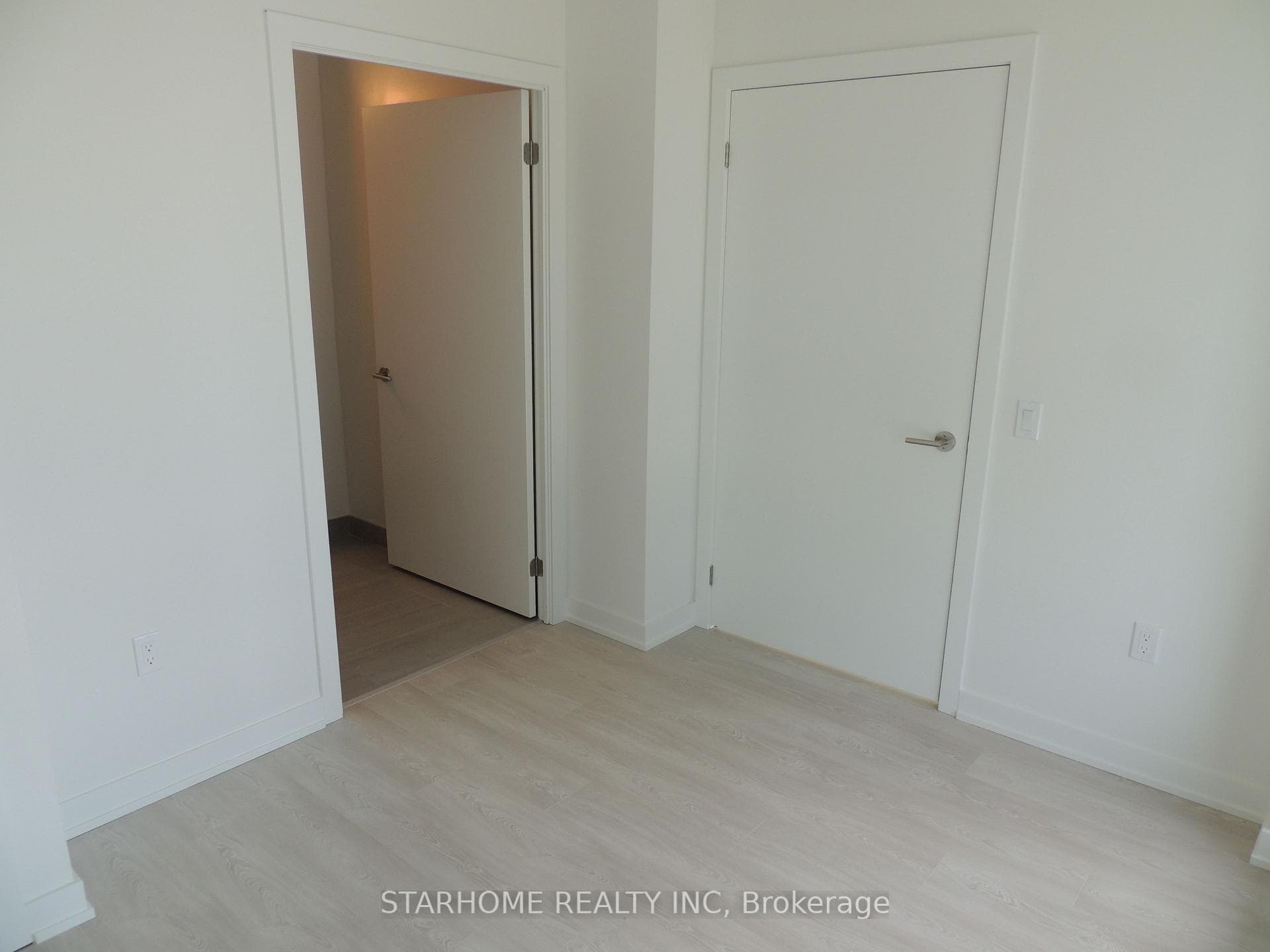 5 Quarrington Lane Unit 3301 photo 11