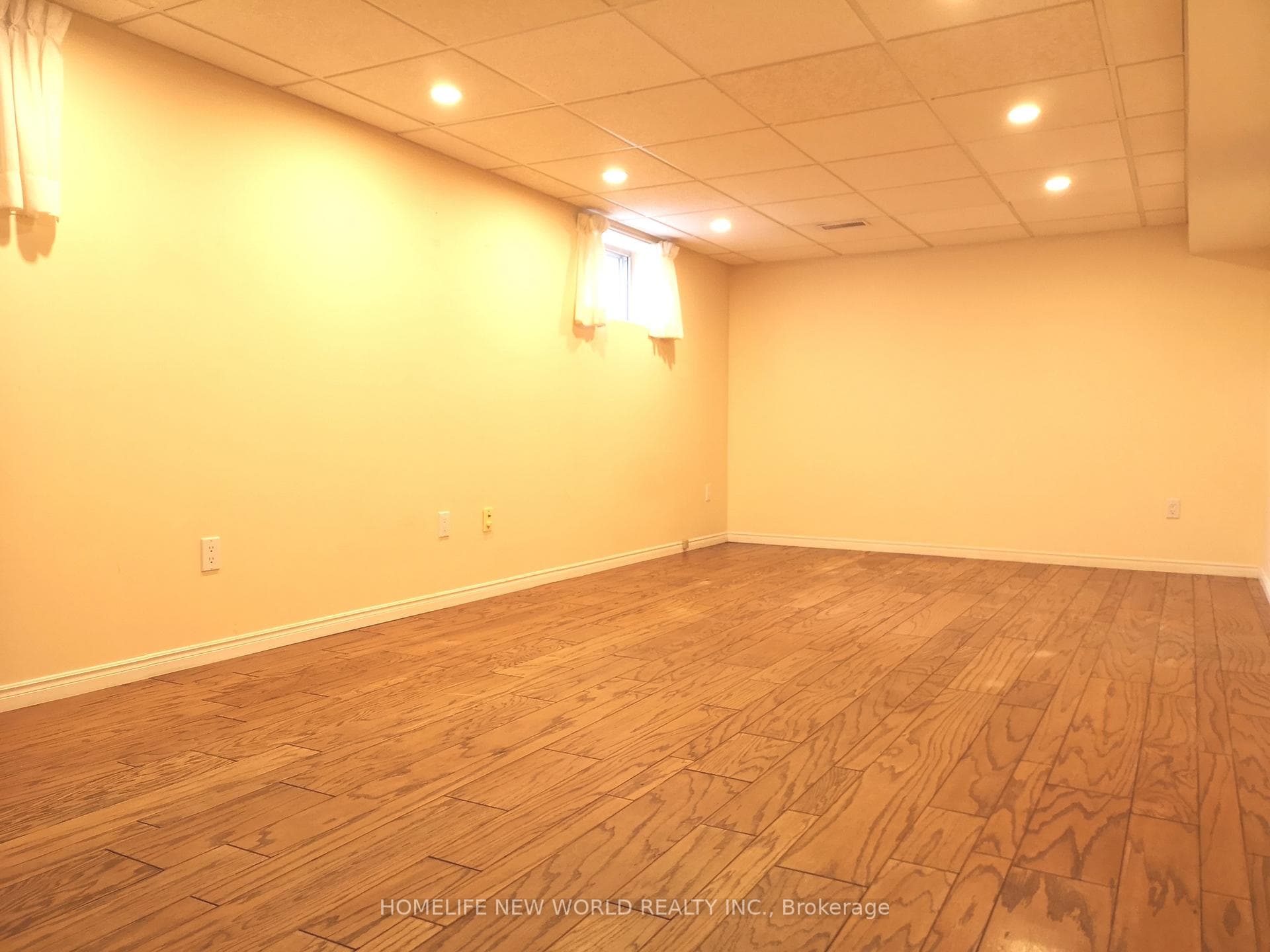 158 Wincott Drive photo 26