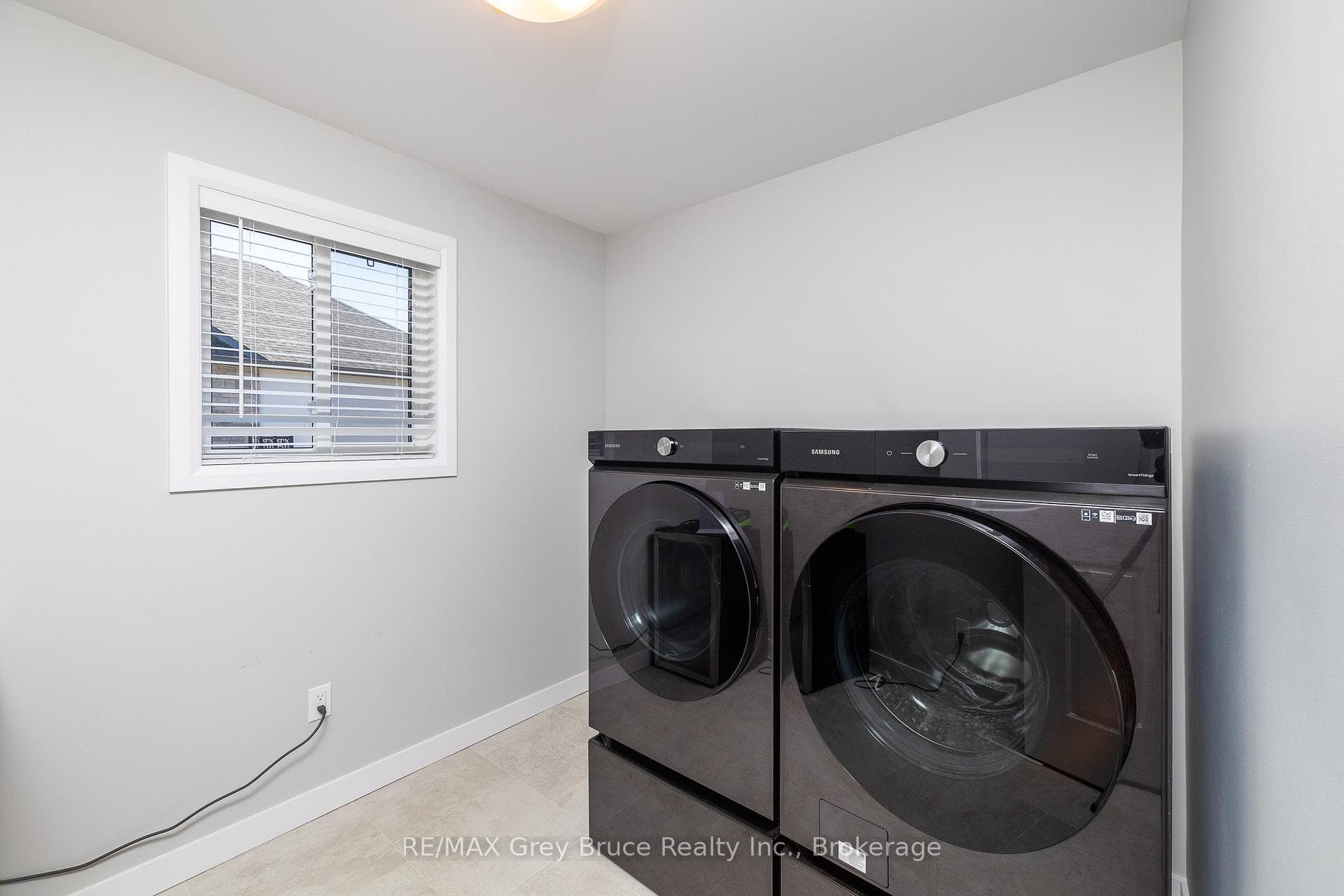 611 Sixth Street photo 31