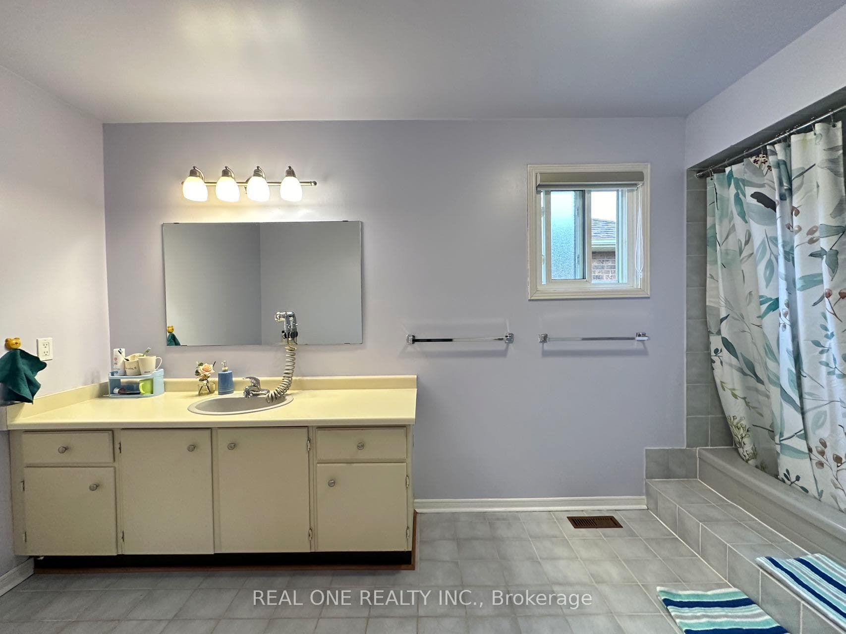 322 Goldhawk Trail photo 13