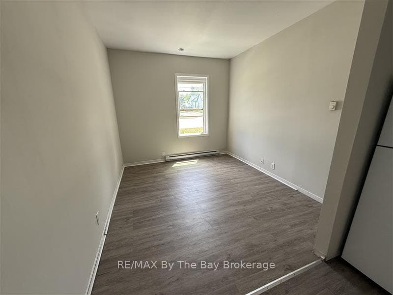 353 Ontario Street photo 11