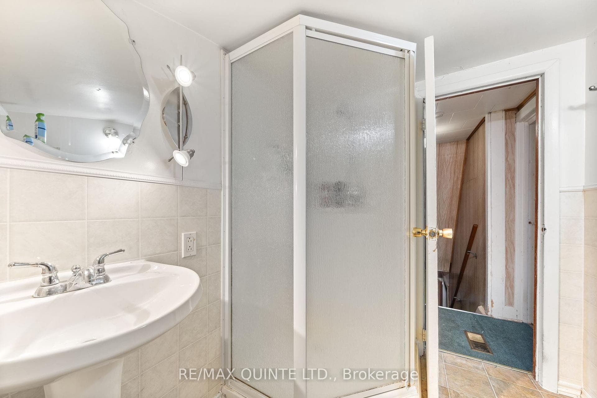 336 Sidney Street photo 17