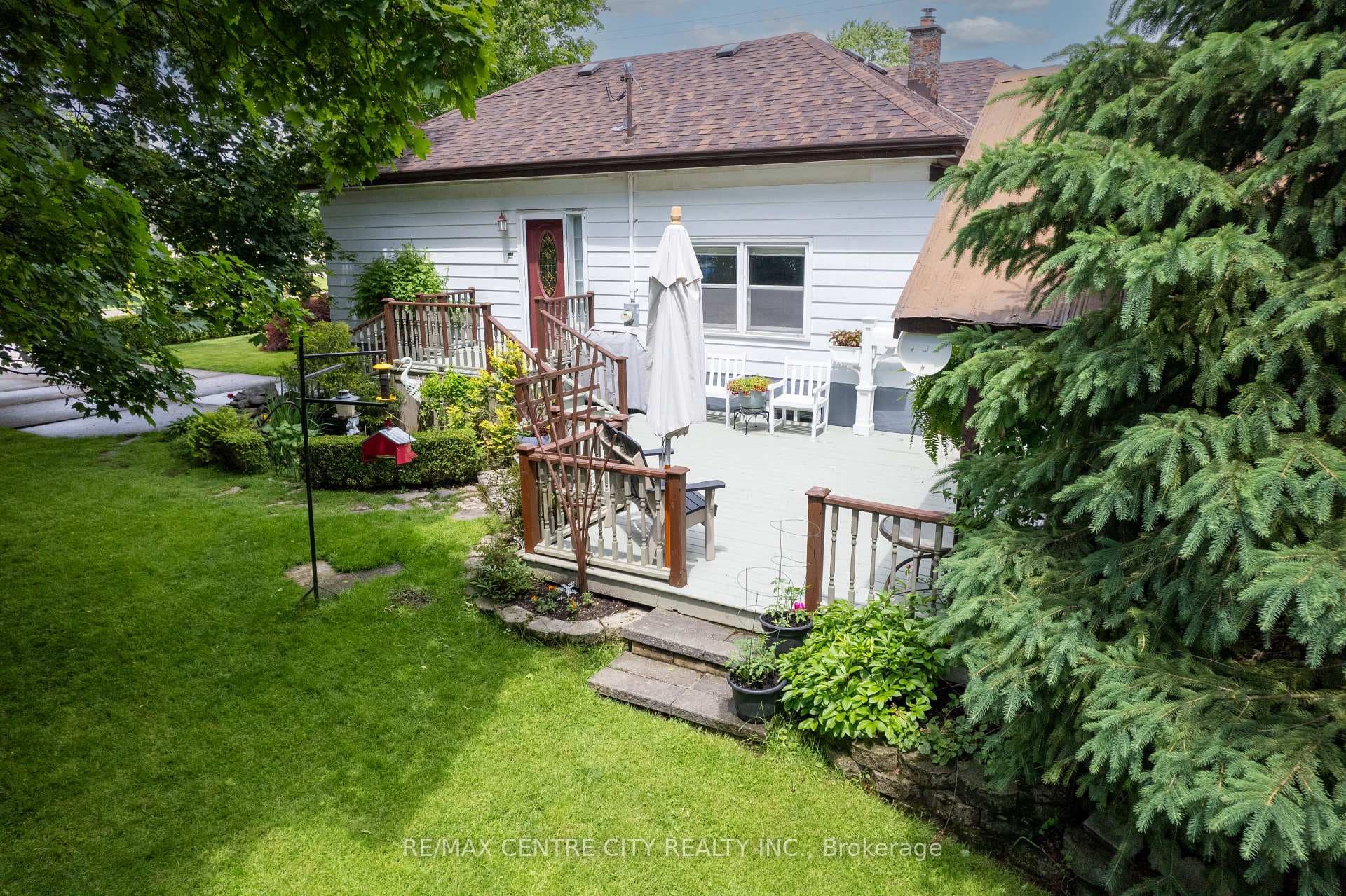 338 Saulsbury Street photo 4