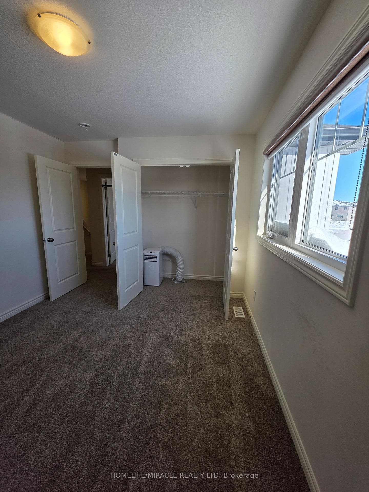 3727 Somerston Crescent photo 23