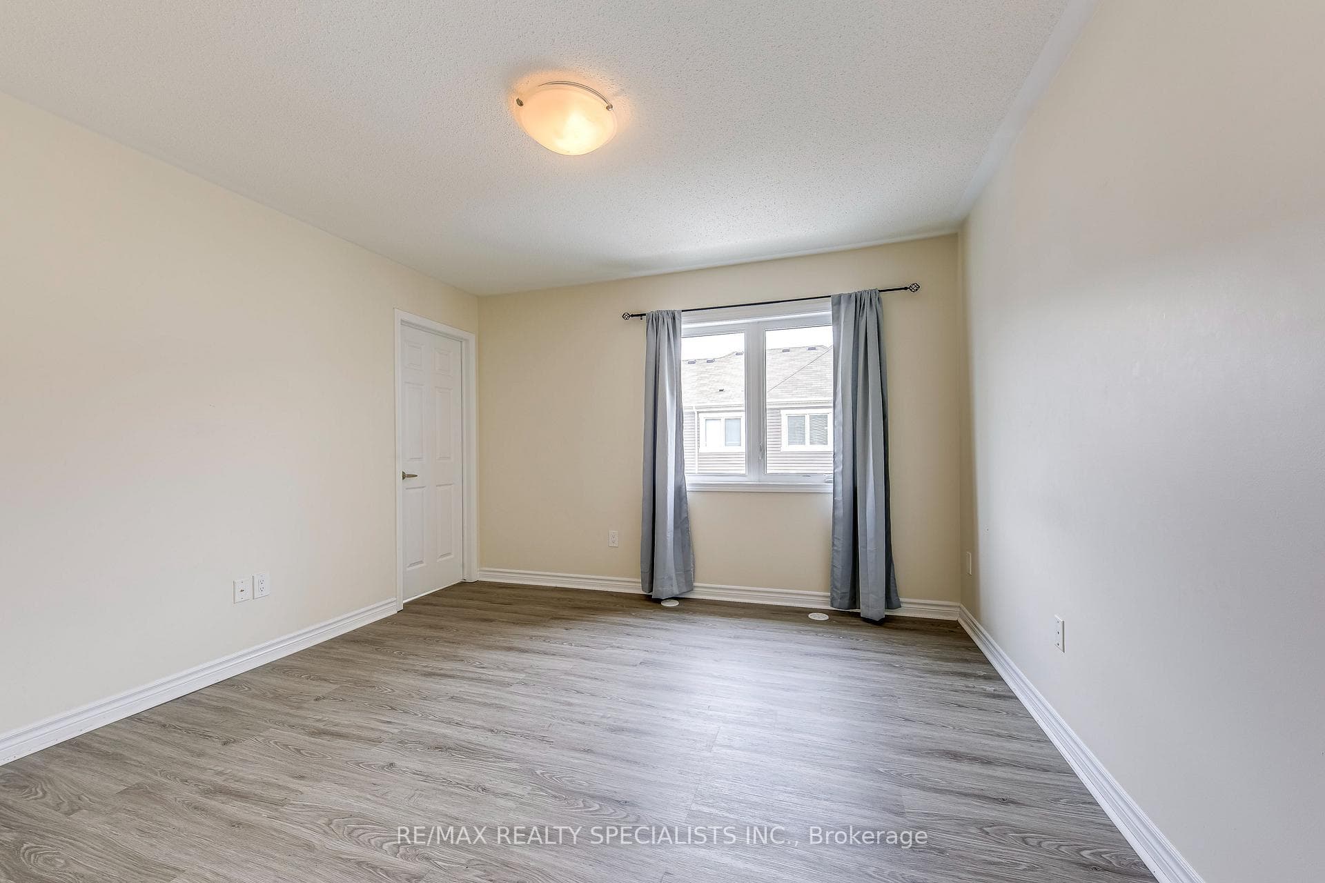 67 Metro Crescent photo 23