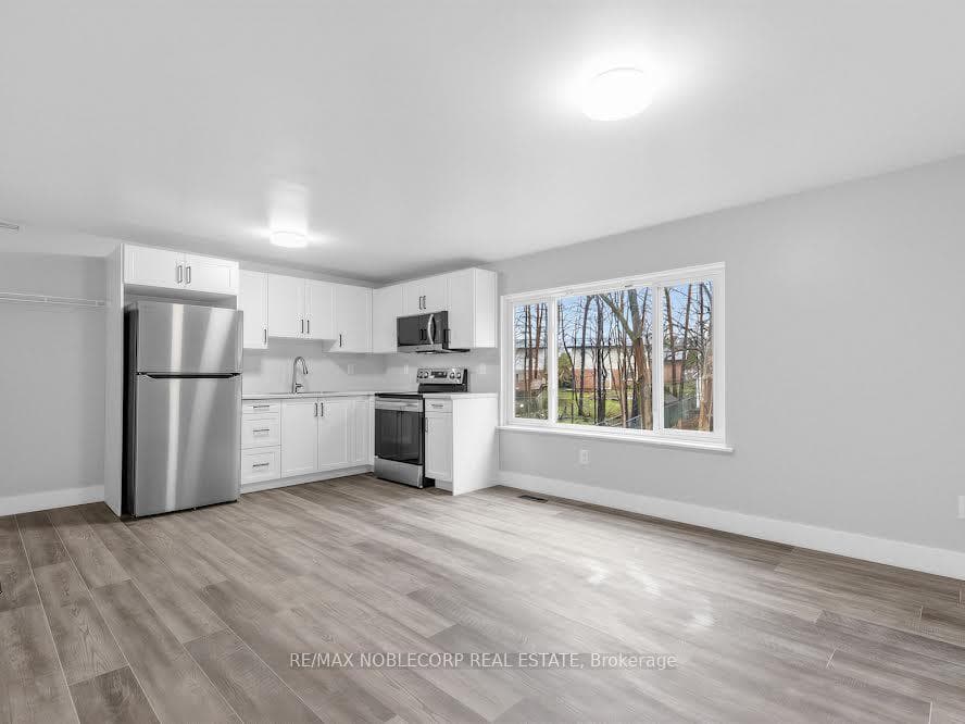 59 Scott Crescent Unit Lower photo 8