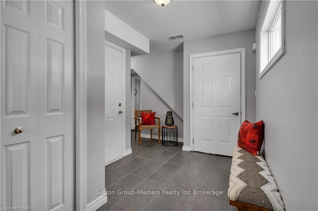 212 BRICELAND Street photo 5