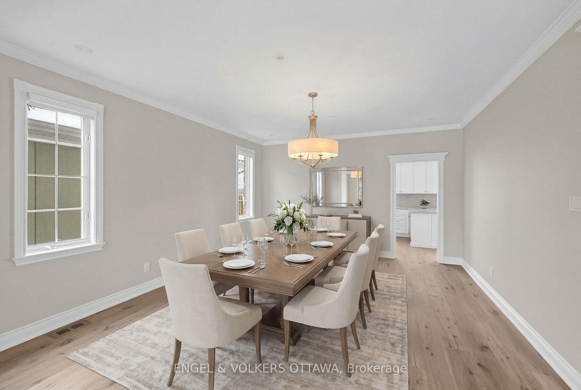 6373 Radisson Way photo 10