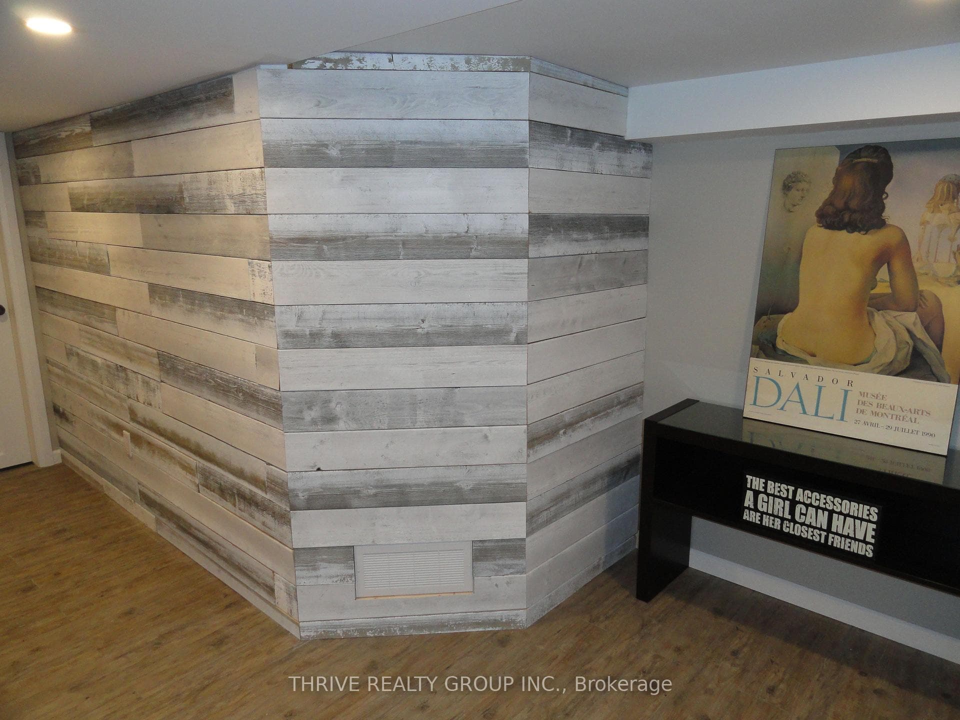 640 Princess Avenue photo 19