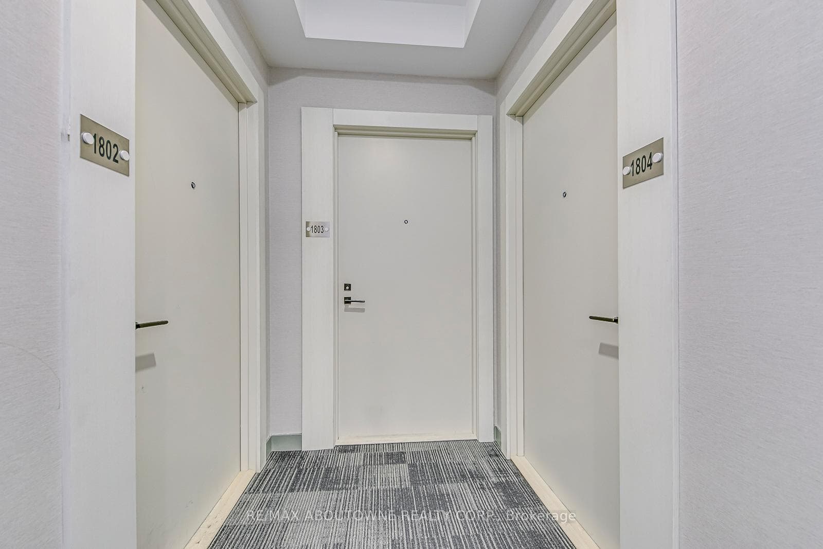 4699 Glen Erin Drive Unit 1804 photo 5