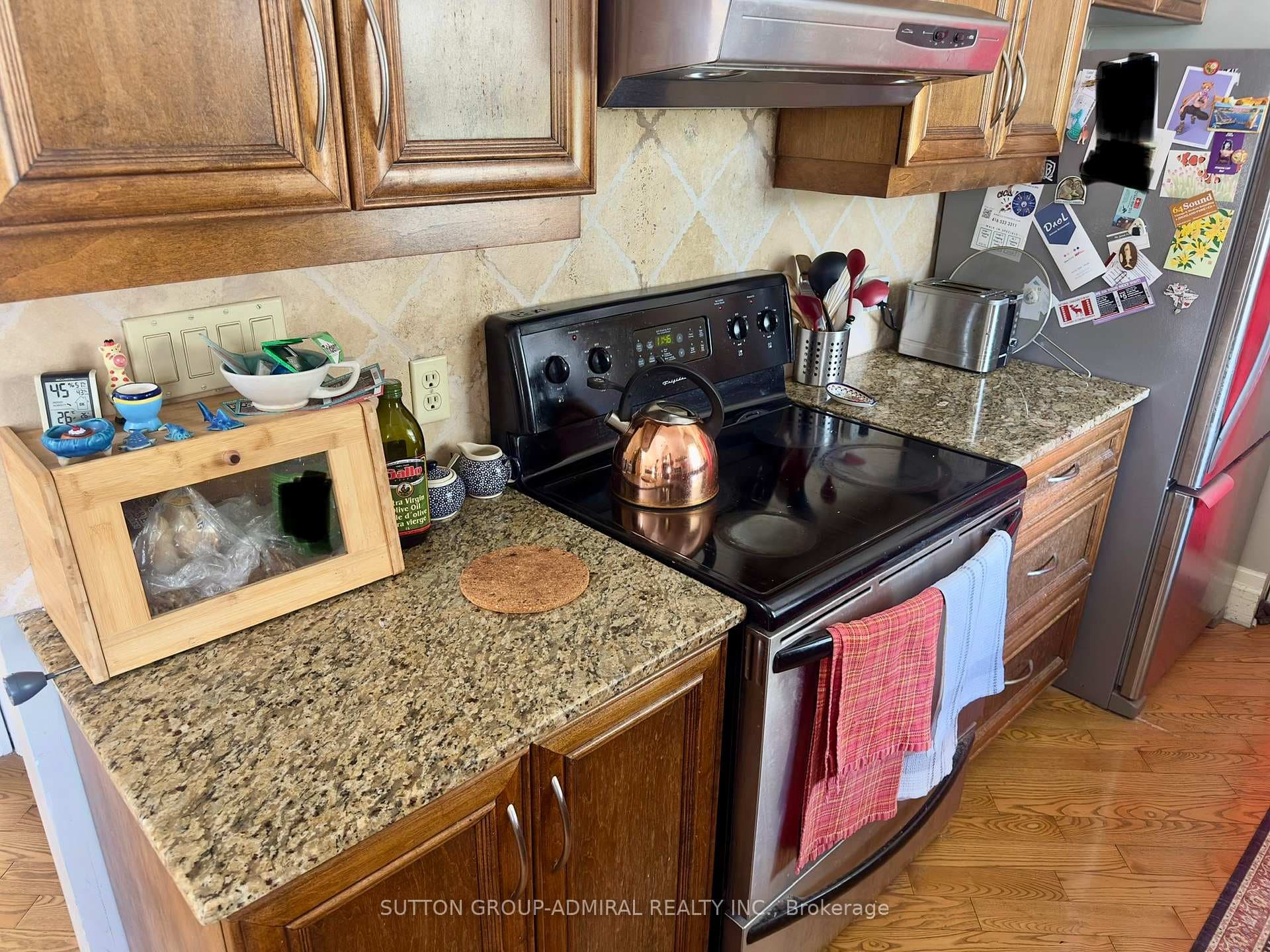 136 springhurst Avenue Unit 8 photo 13