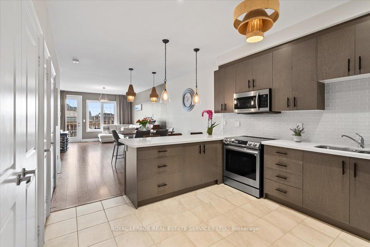 24 Gilroy Court photo 10