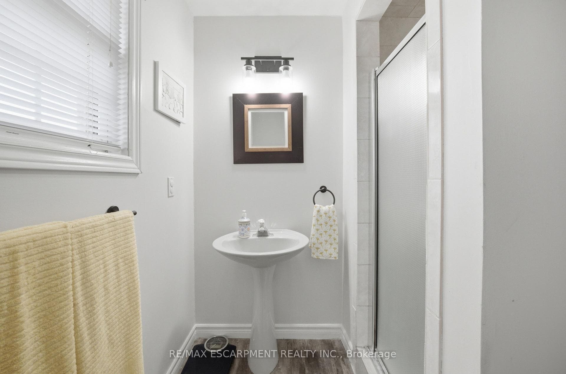 173 Green Pointe Drive photo 23