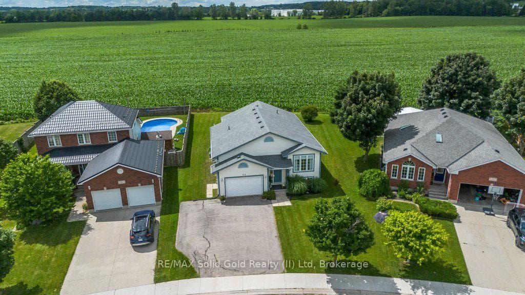 77 Lawrence Street photo 44