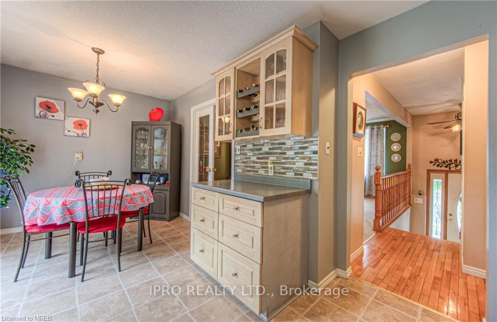 170 Wheatfield Crescent photo 10