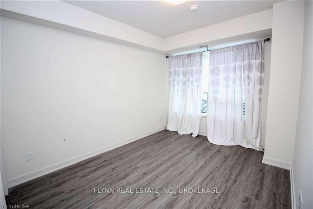 385 WINSTON Road Unit 706 photo 11