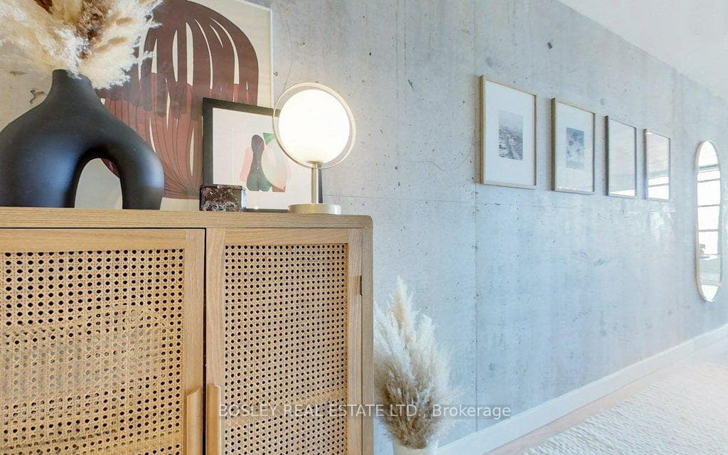 Foyer Vignette