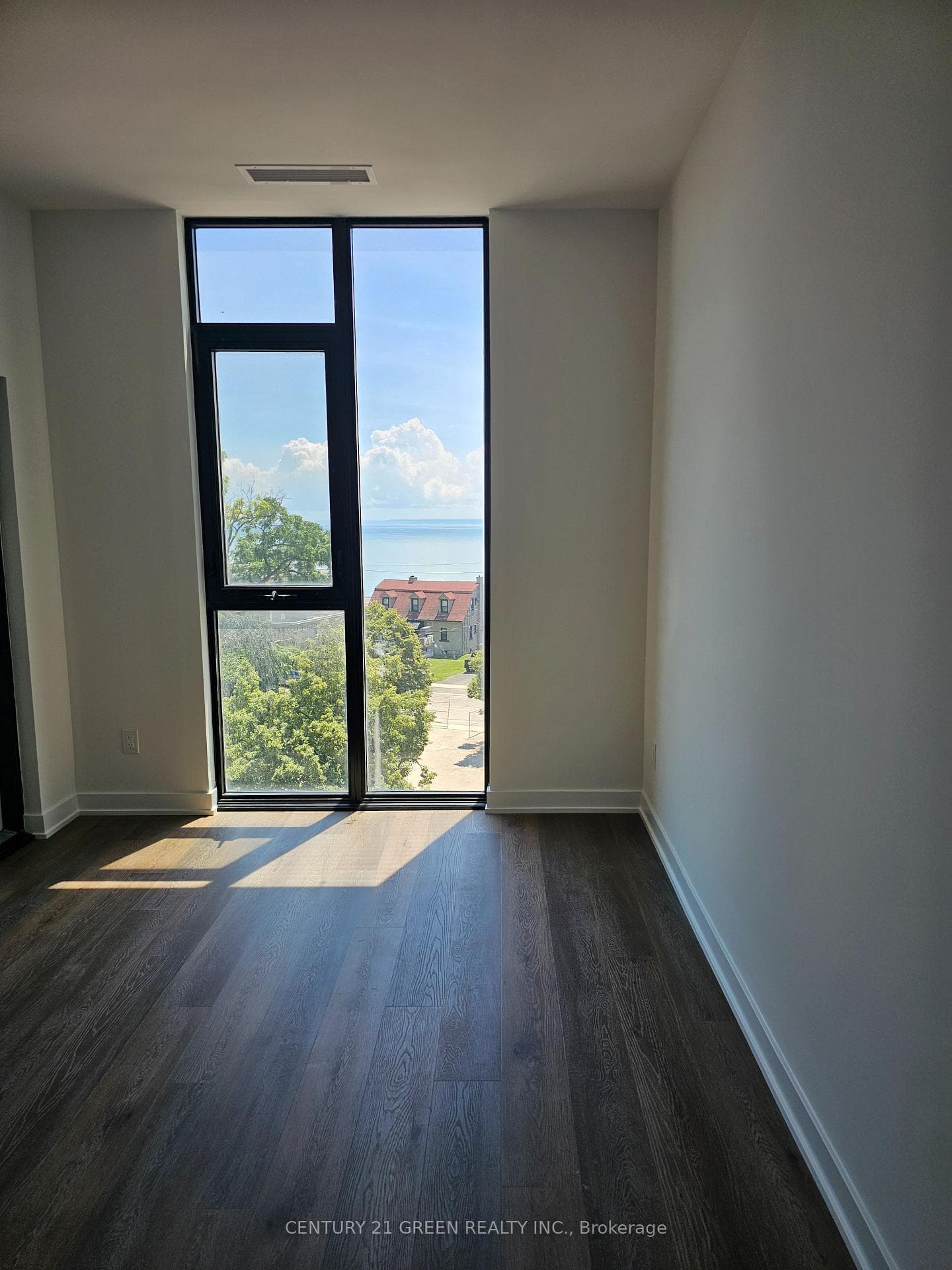 2075 Lakeshore Road Unit 412 photo 24