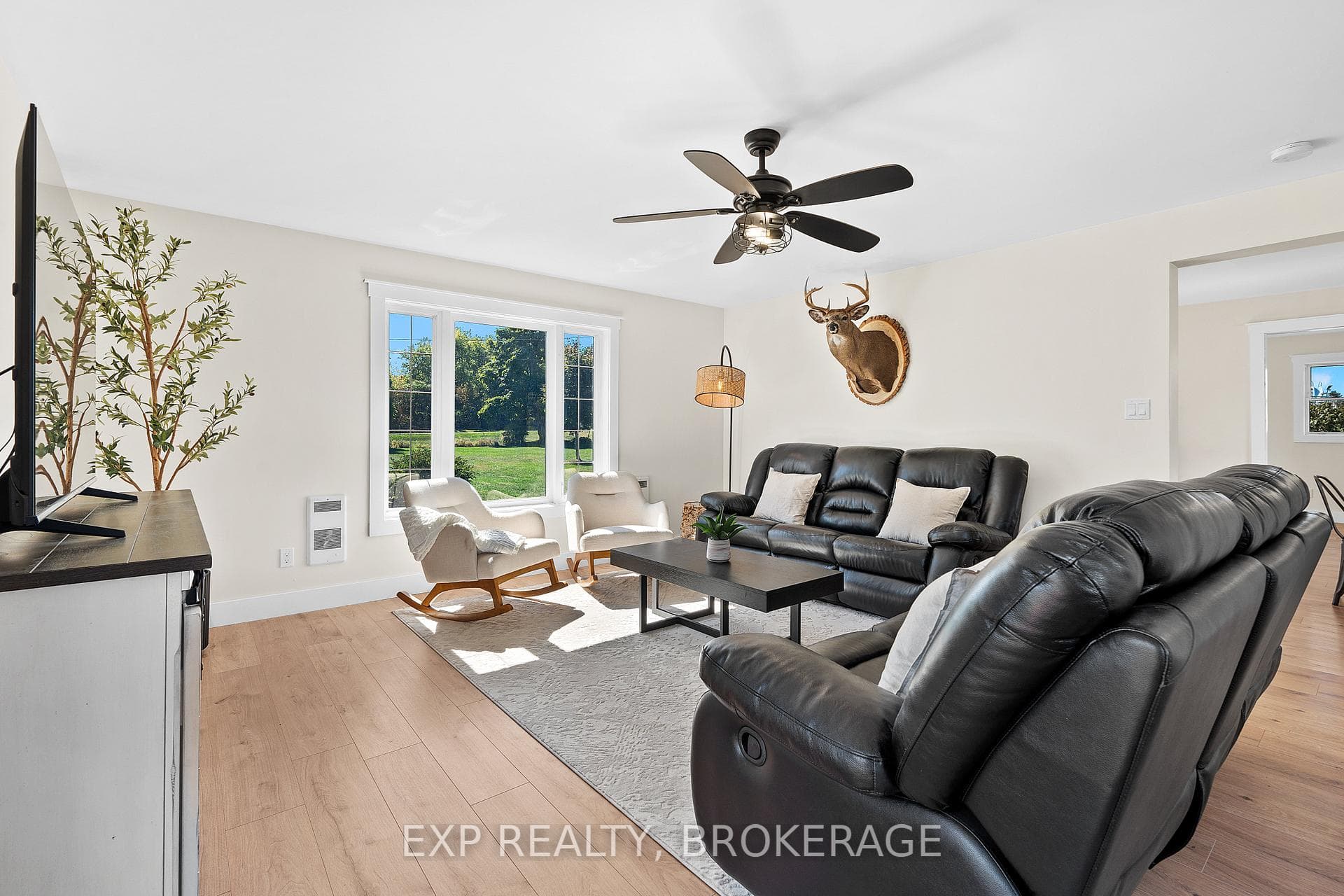64 BERRY Road photo 9