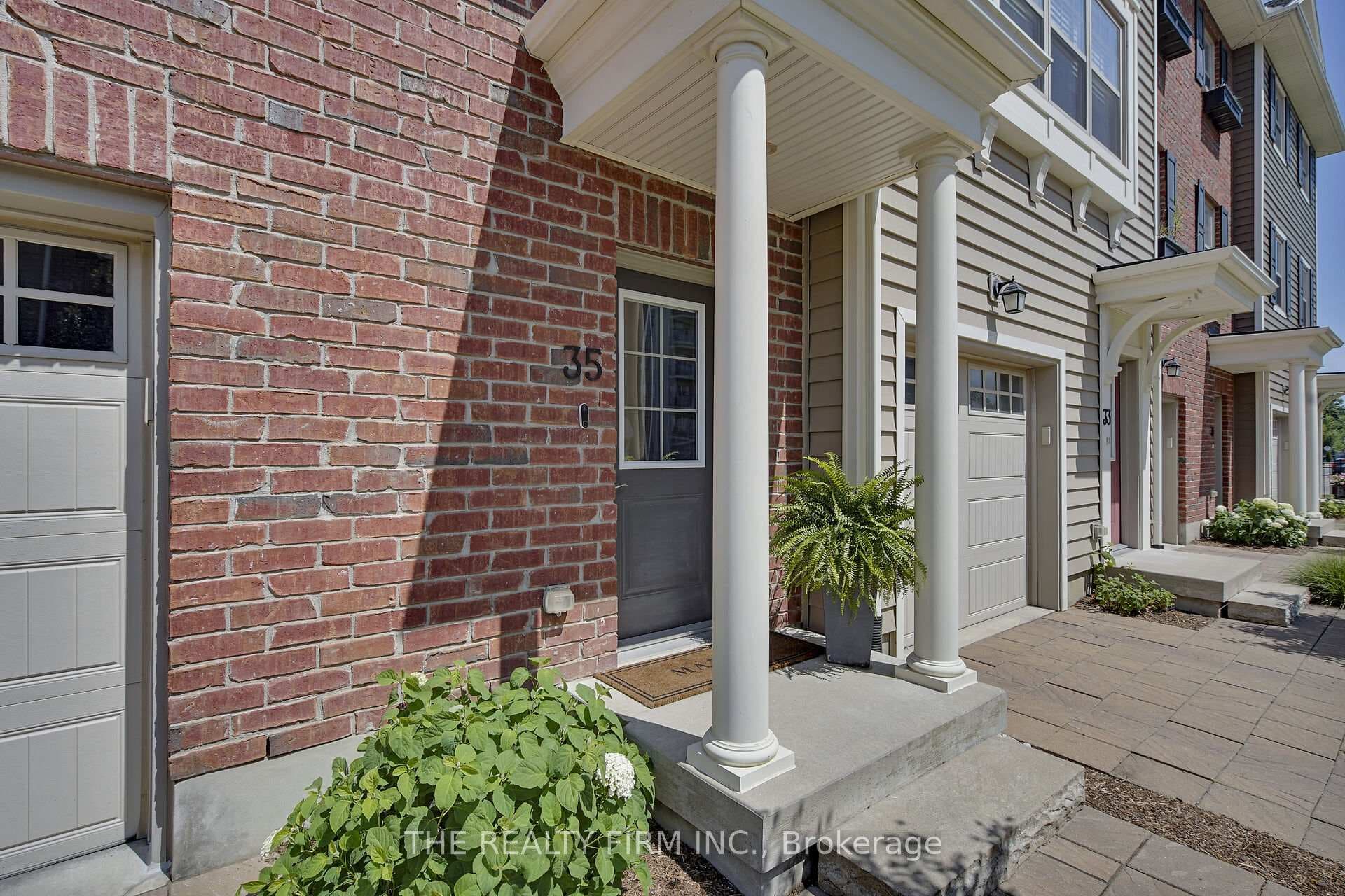 1040 Coronation Drive Unit 35 photo 2