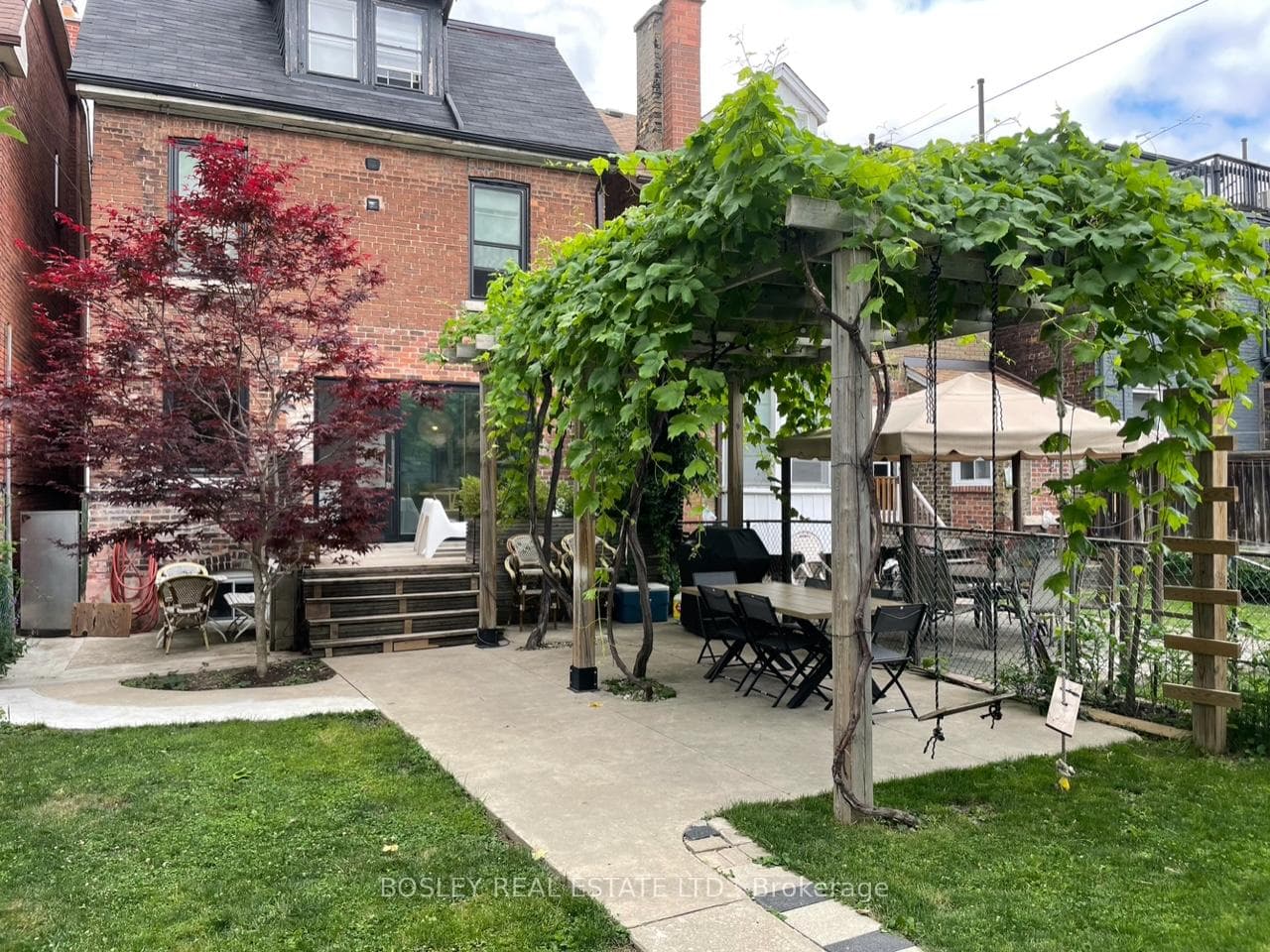 555 Shaw Street photo 39