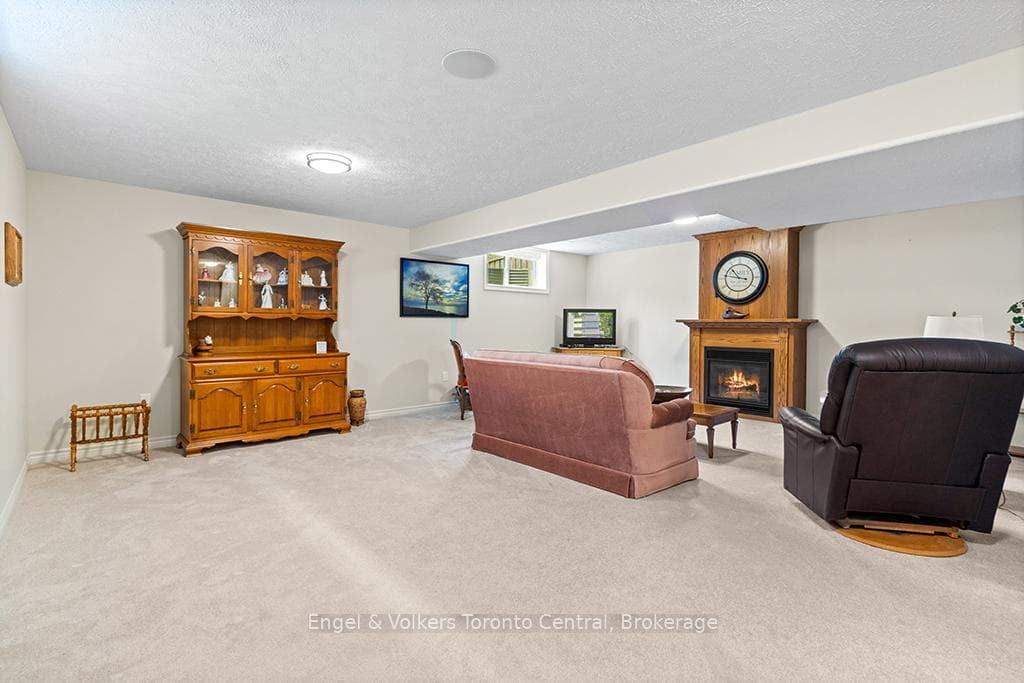 1877 8th Avenue photo 24