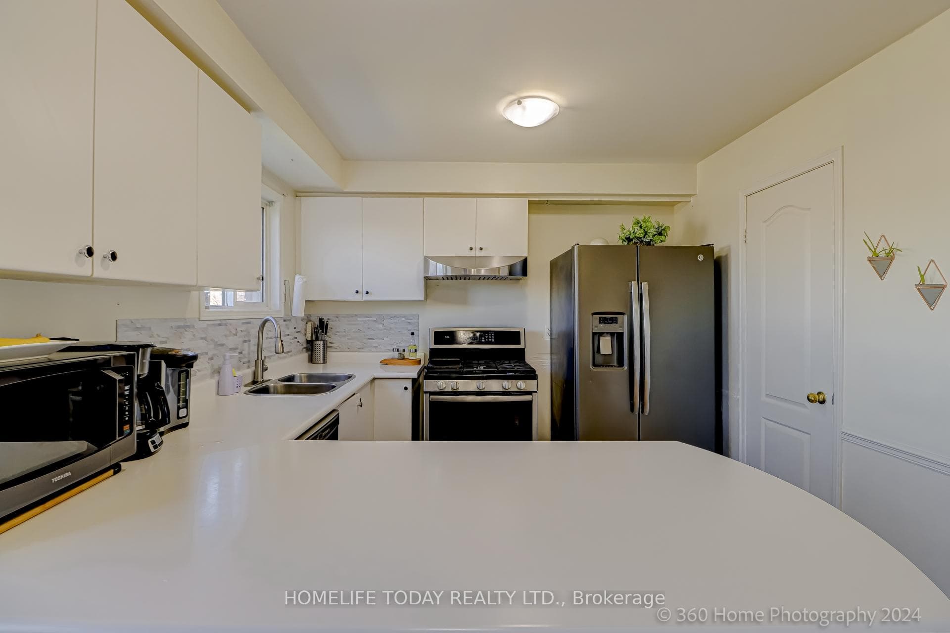 1560 Arcadia Square photo 10