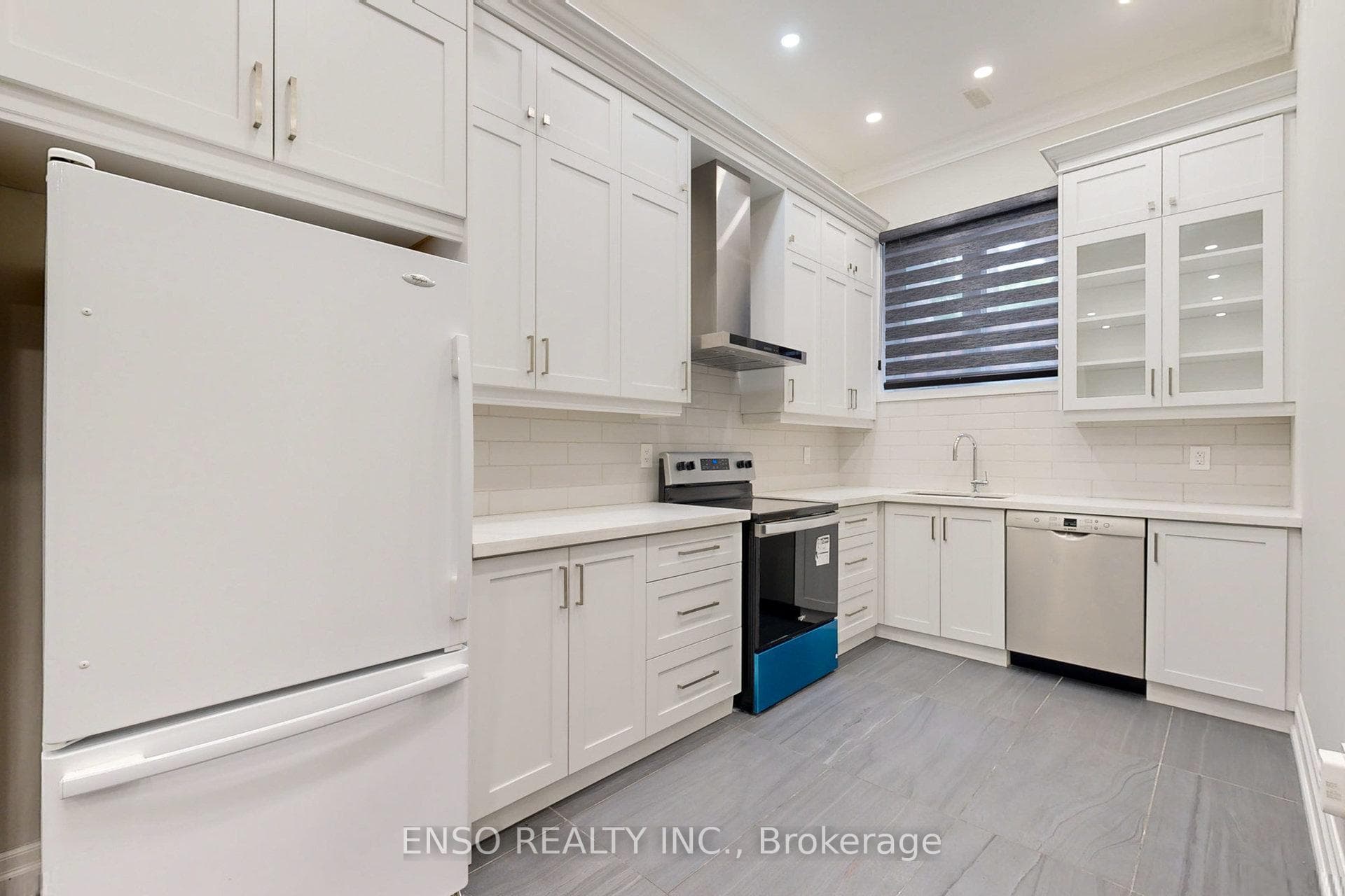 190 Avondale Avenue Unit (Lower) photo 9