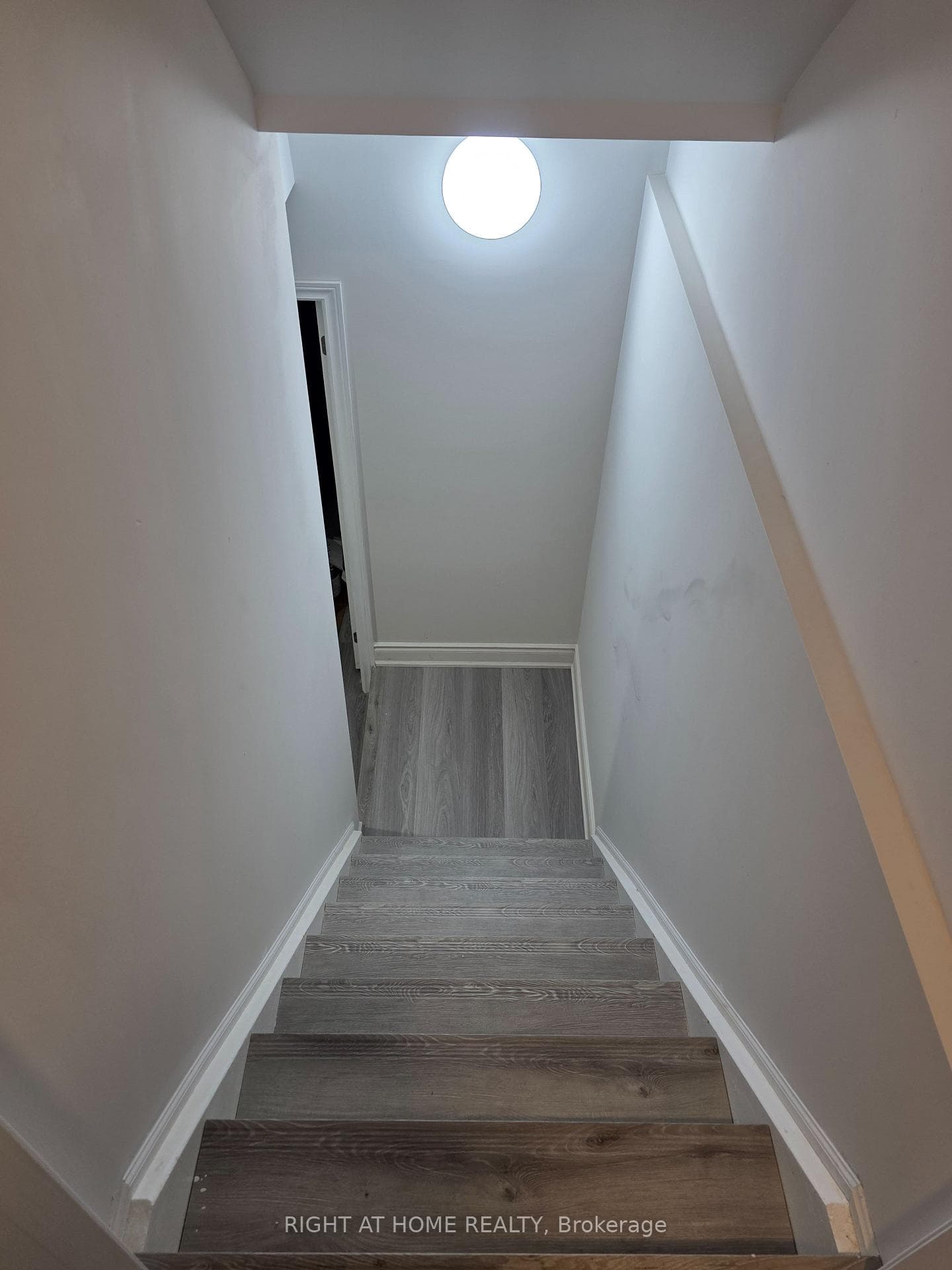 1344 Whitney Terrace photo 5