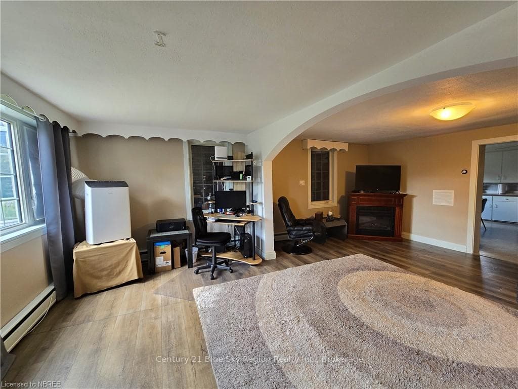 71 BAIN Avenue photo 8