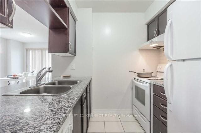 70 Town Centre Court Unit 1409 photo 6