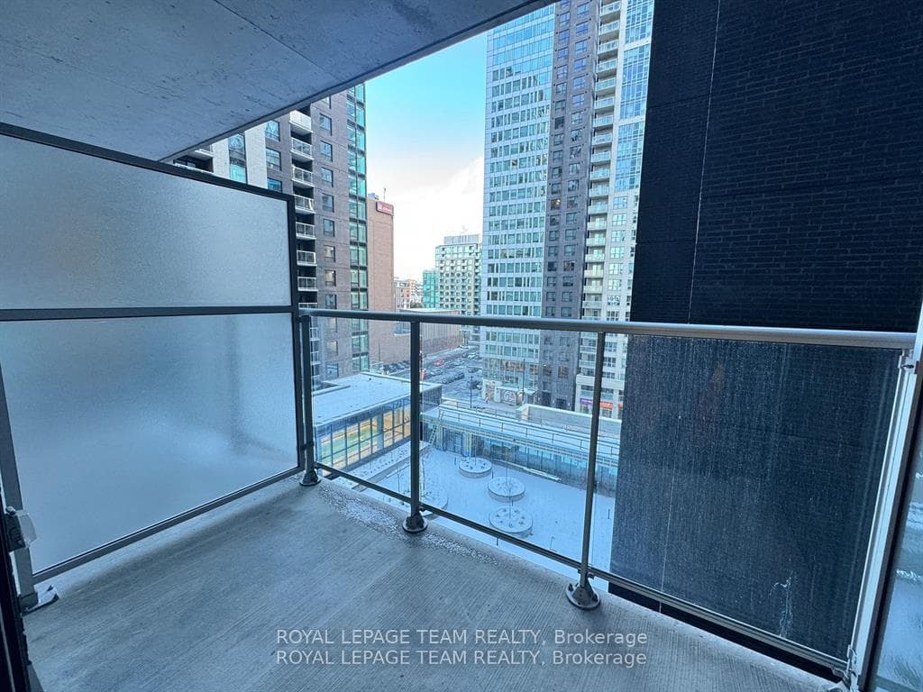 180 George Street Unit 711 photo 12