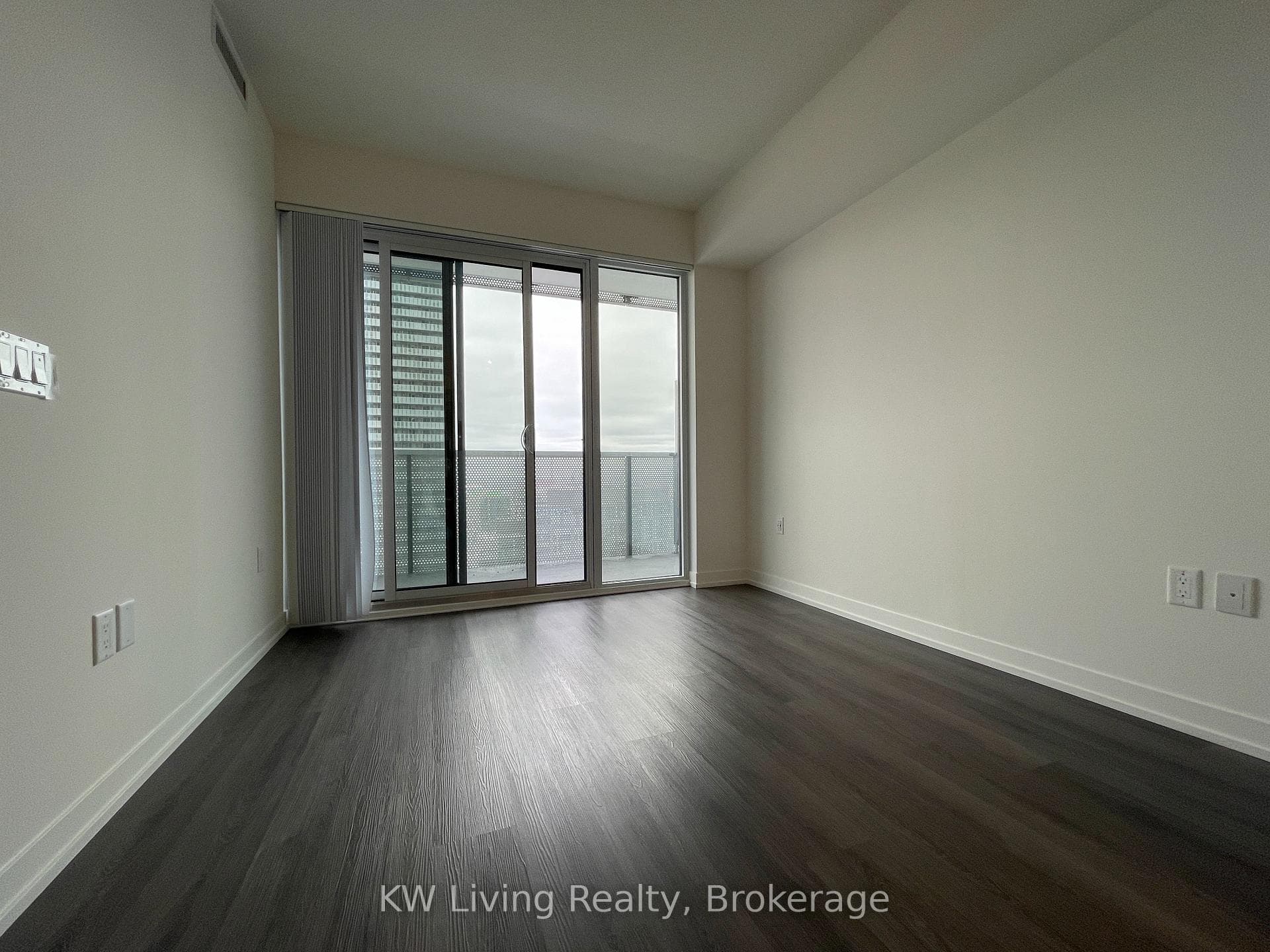 138 Downes Street Unit 2506 photo 9