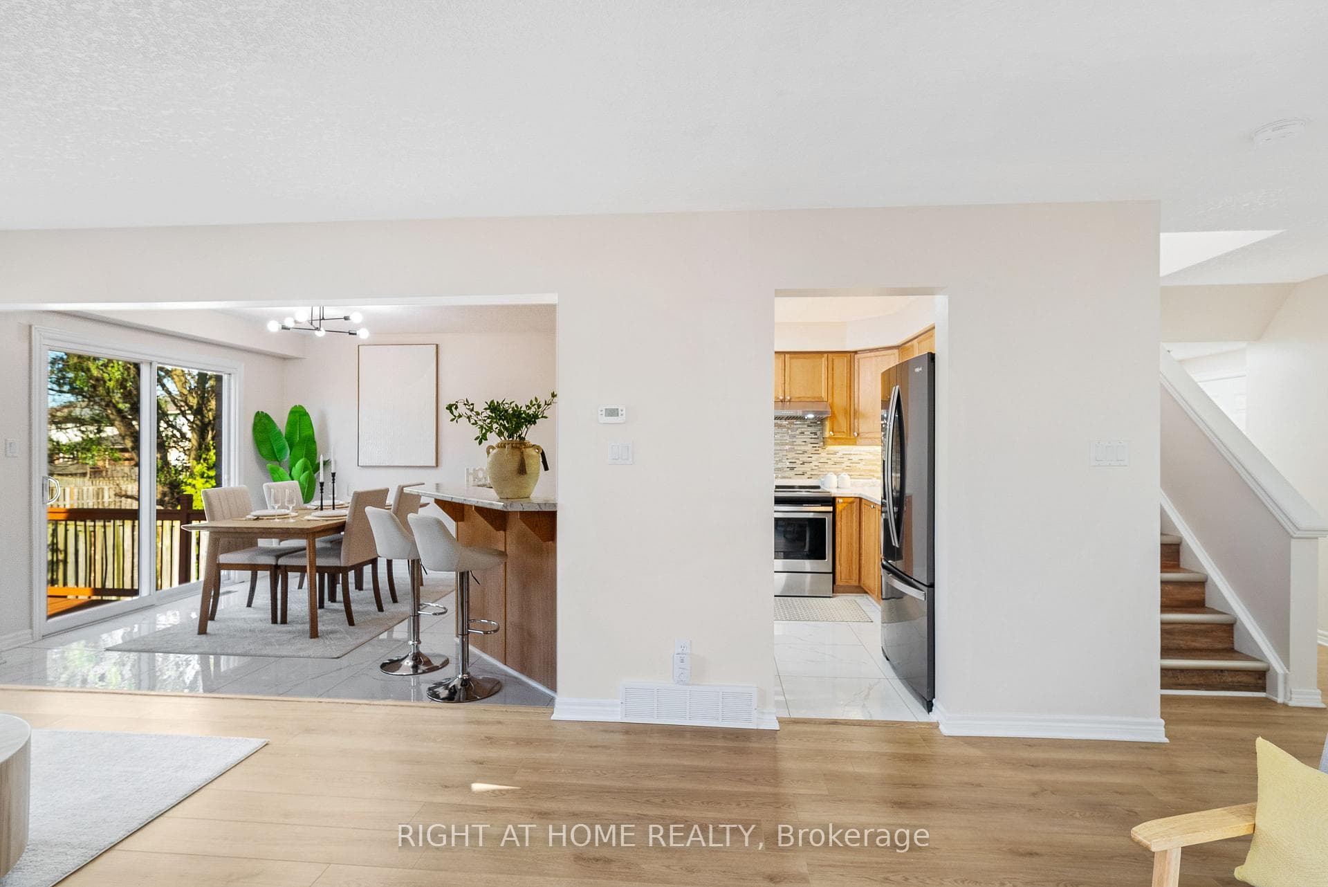 754 Hedgerow Place photo 18