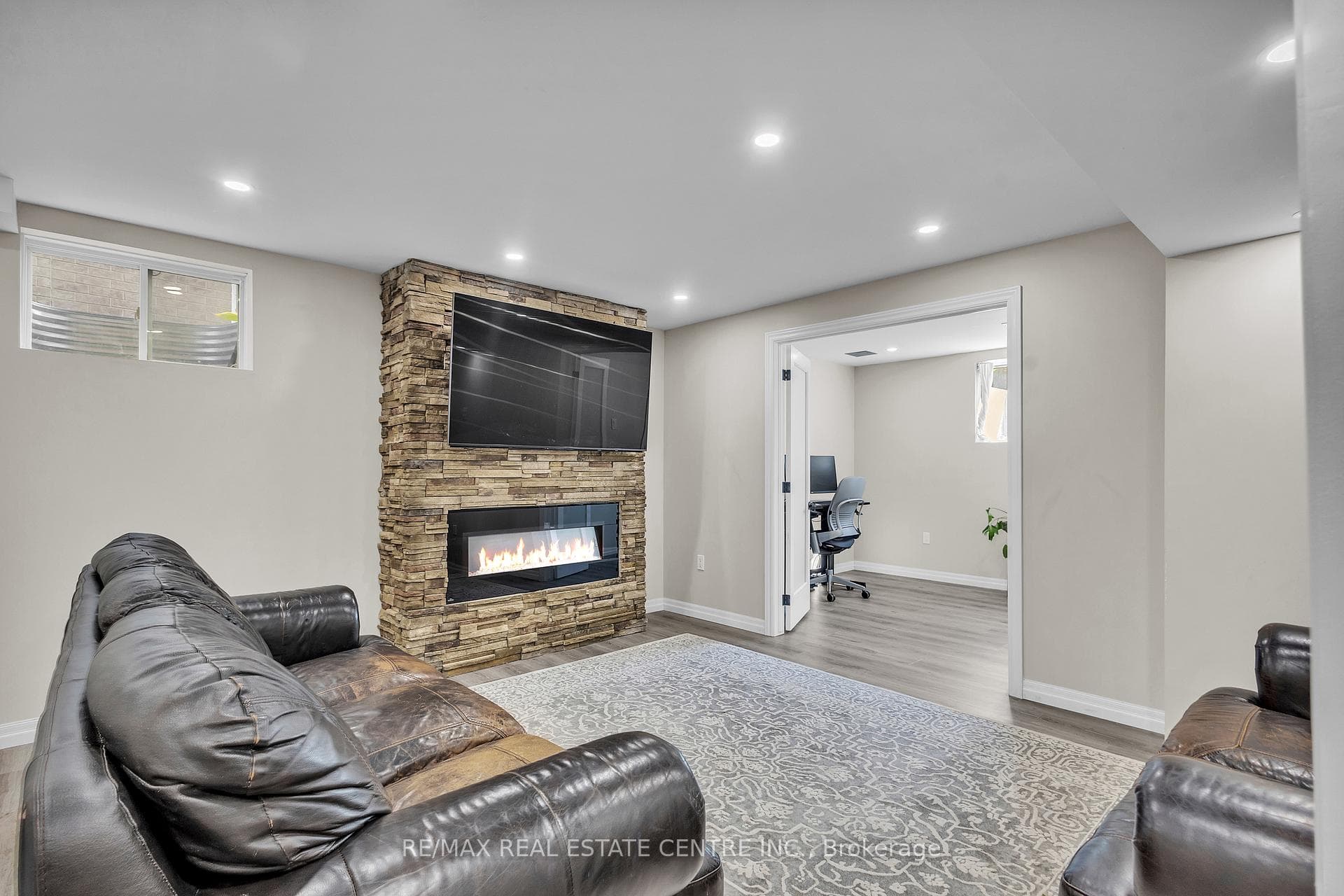 237 Goodwin Drive photo 32