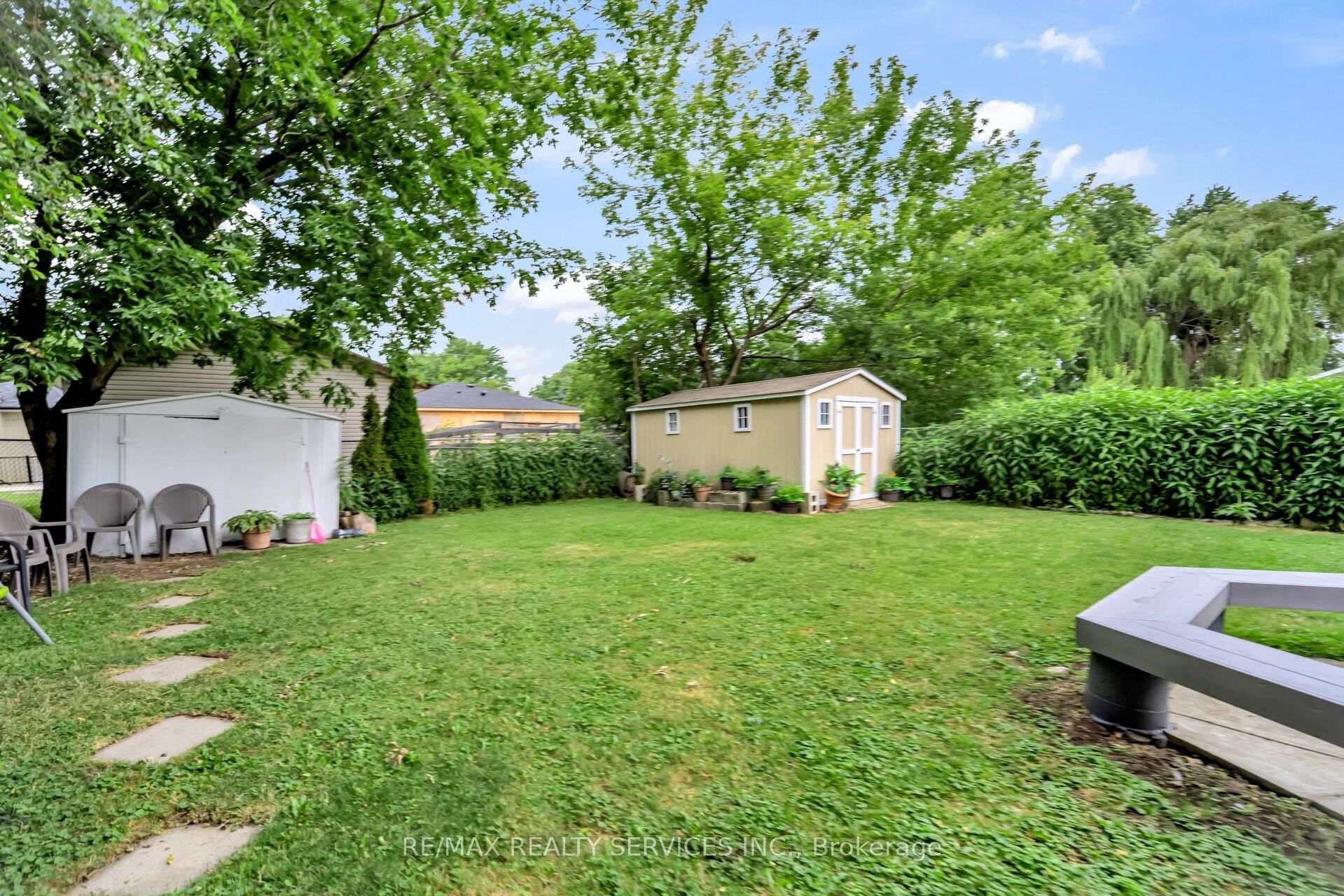 3287 Michaud Avenue photo 38