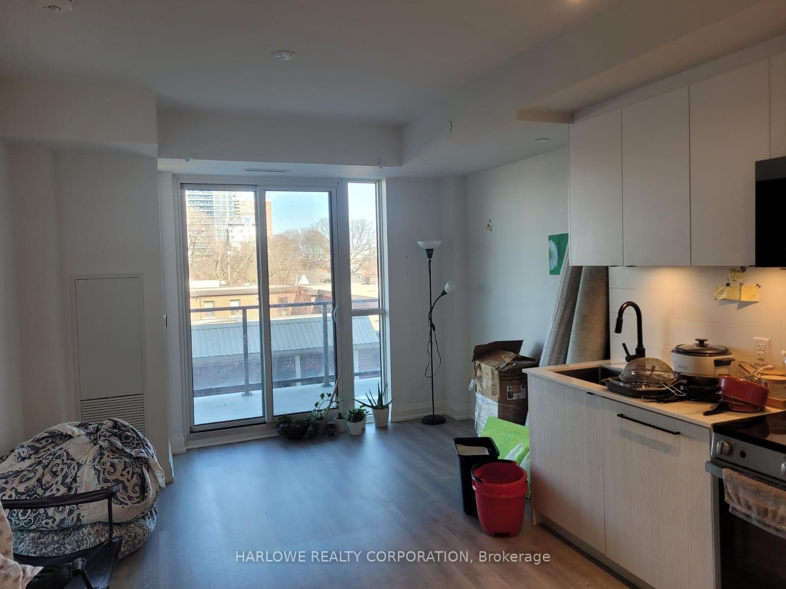 2369 Danforth Avenue Unit 412 photo 3