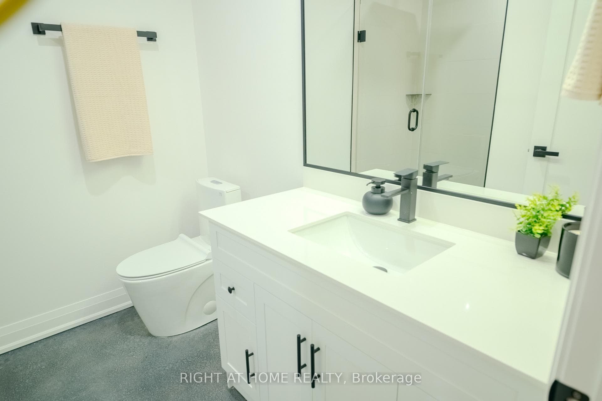 53 Innes Avenue Unit 1 photo 21
