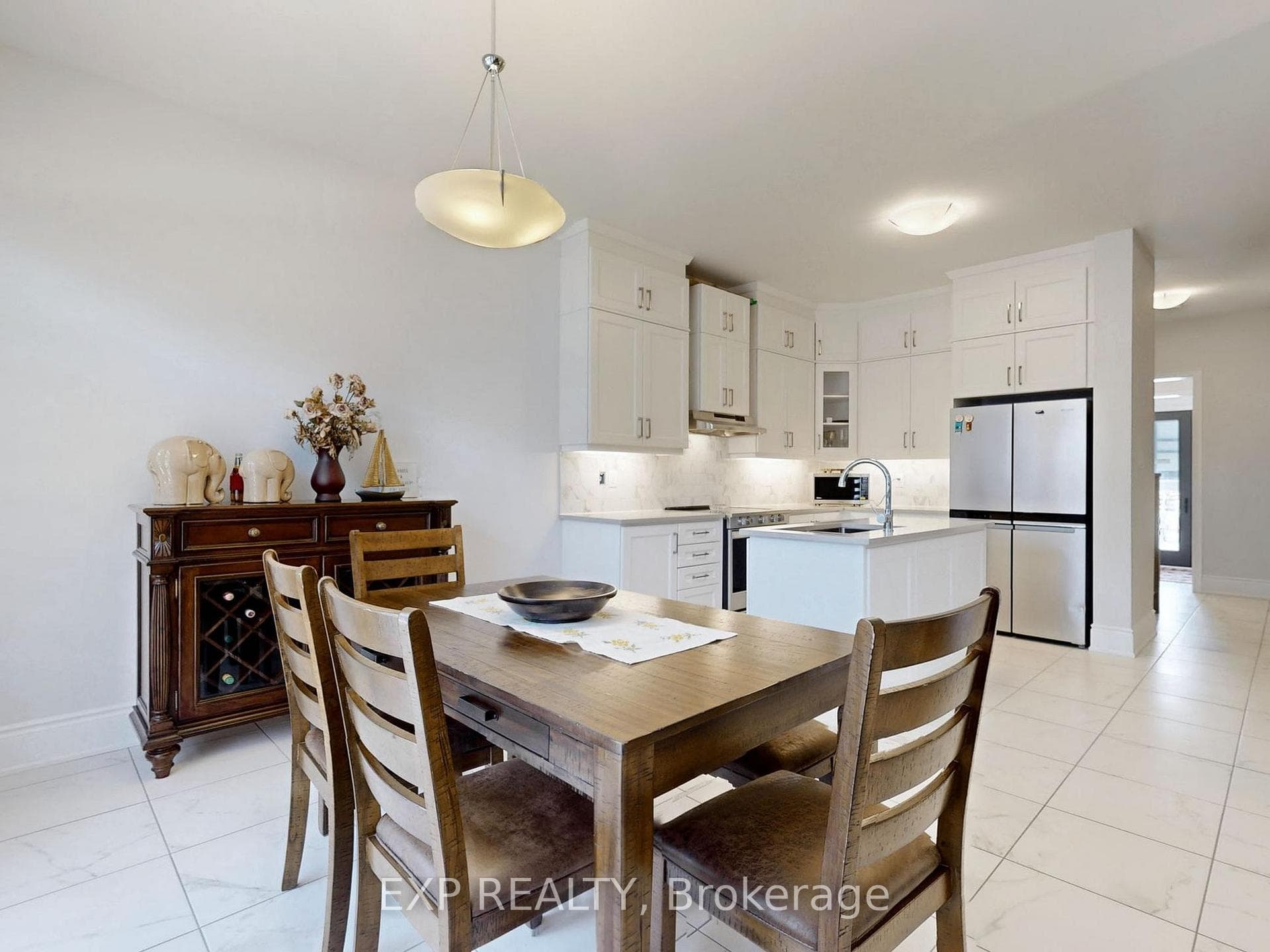 30 Duxbury Road photo 13