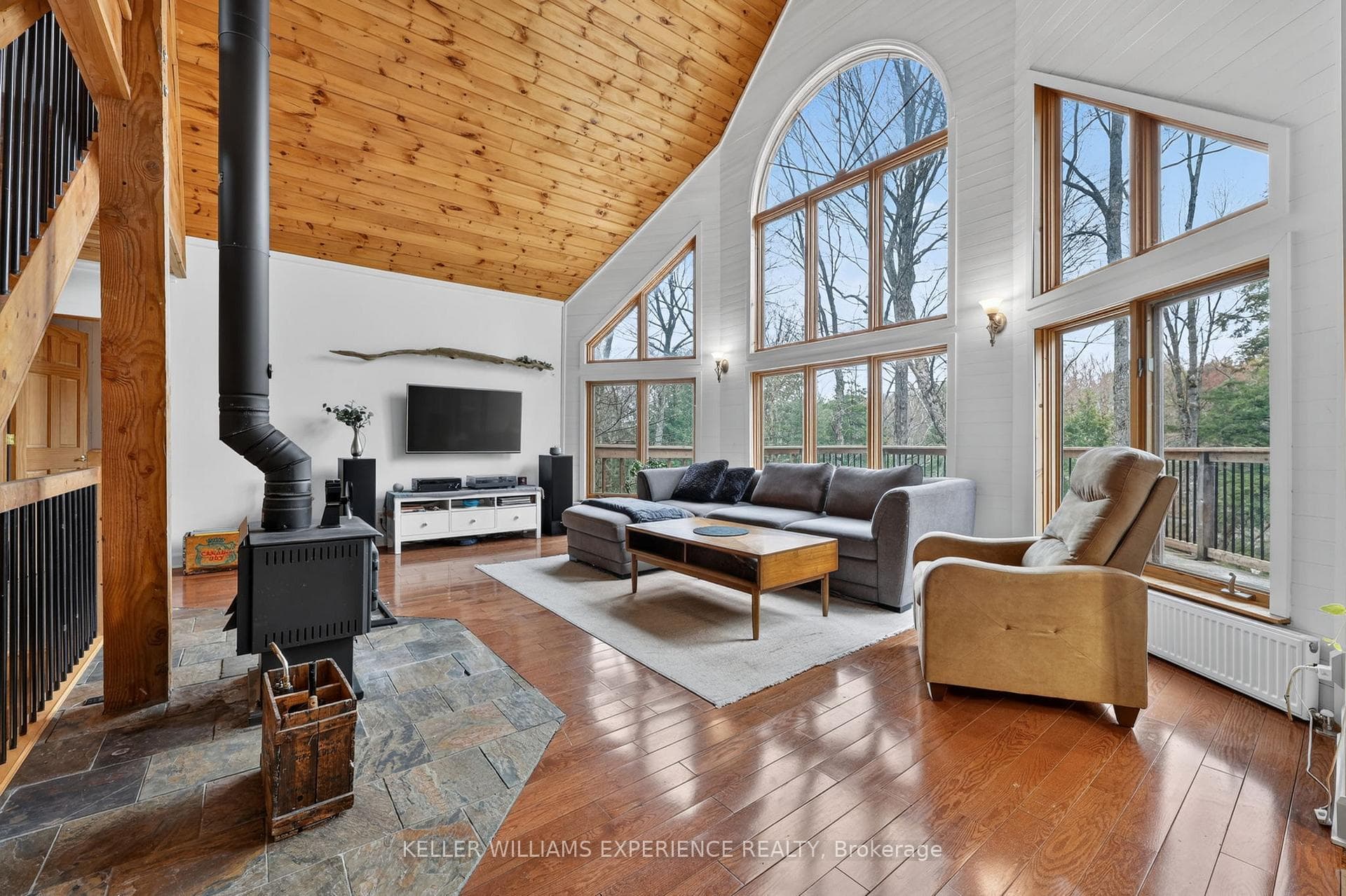 1115 Sherwood Forest Road photo 4