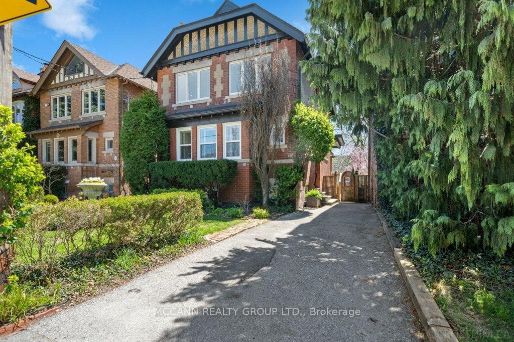 131 Belsize Drive photo 2