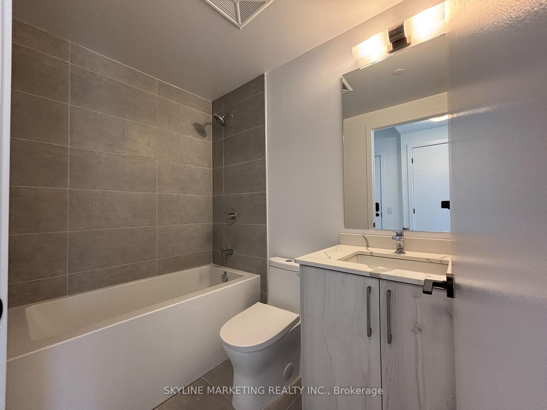 2450 Old Bronte Road Unit 345 photo 9