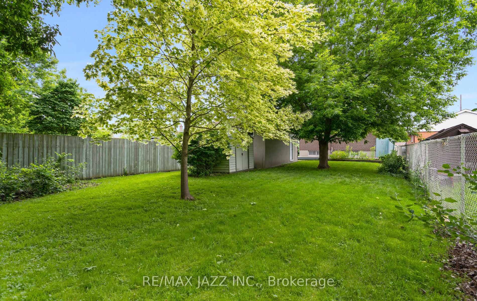493 Crerar Avenue photo 36