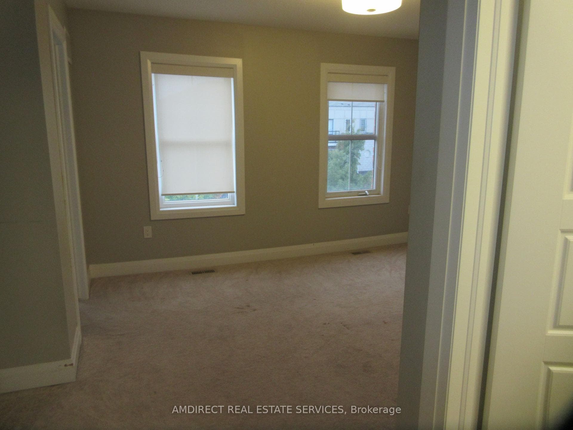 165 Seabrook Drive Unit Upper Level photo 15