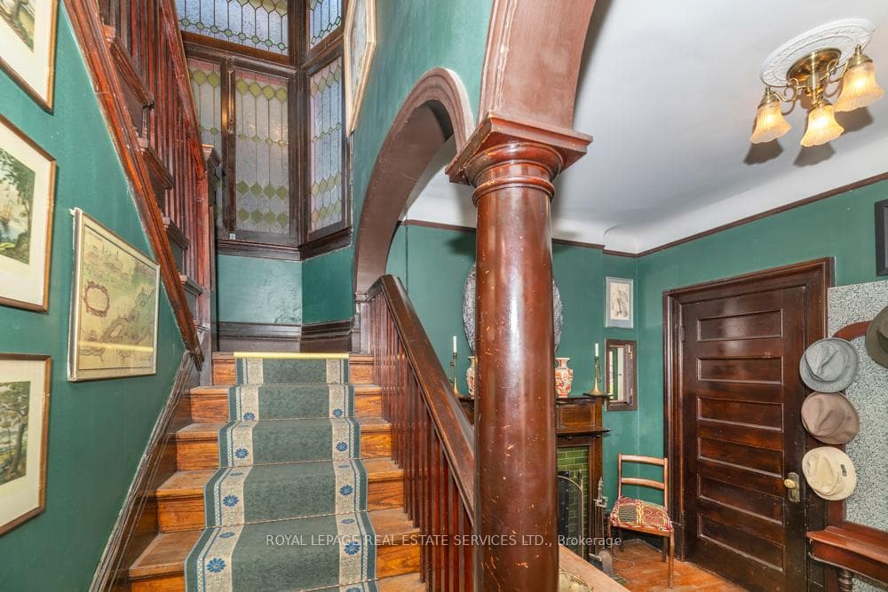 460 Palmerston Boulevard photo 20