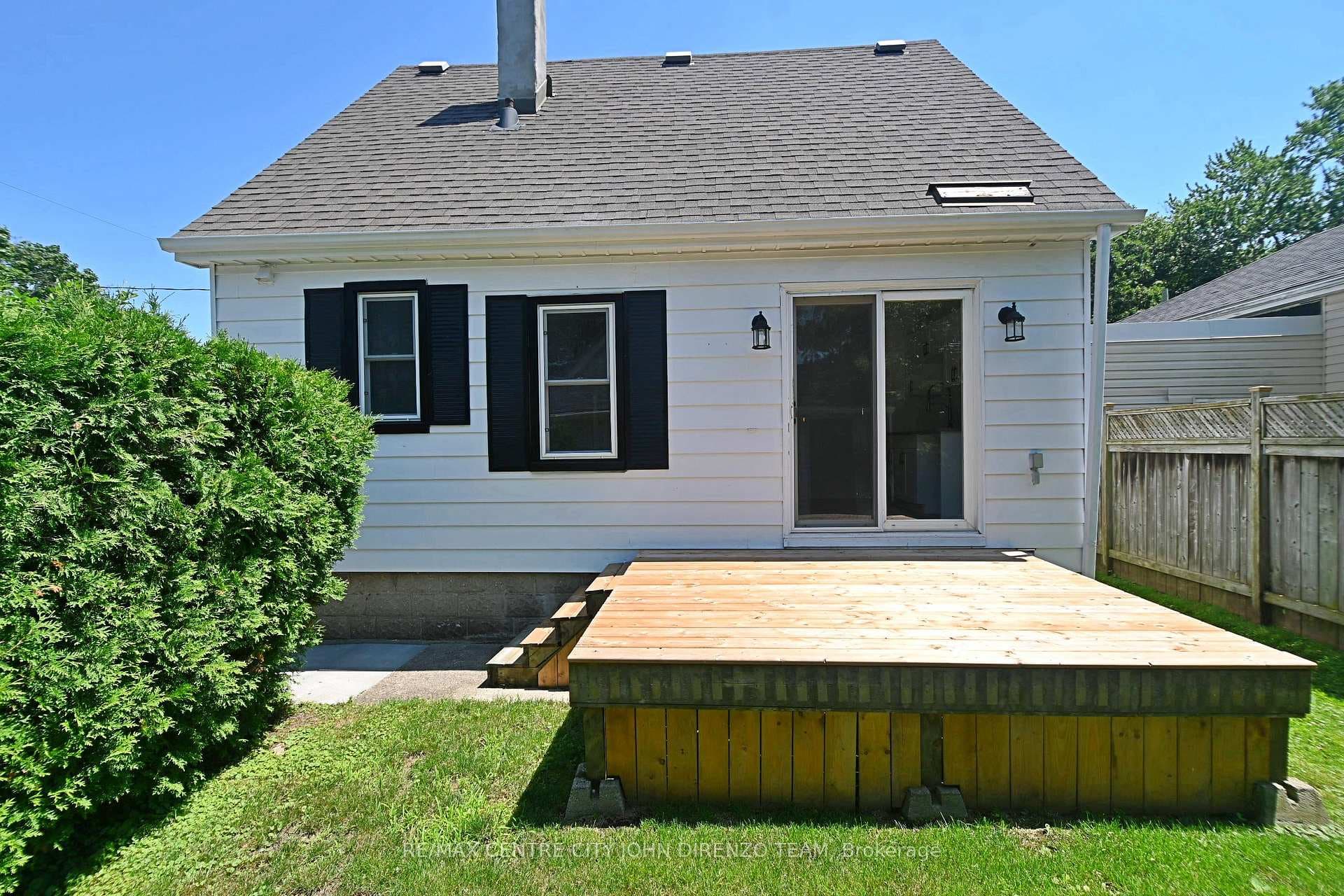 52 Woodworth Avenue photo 20